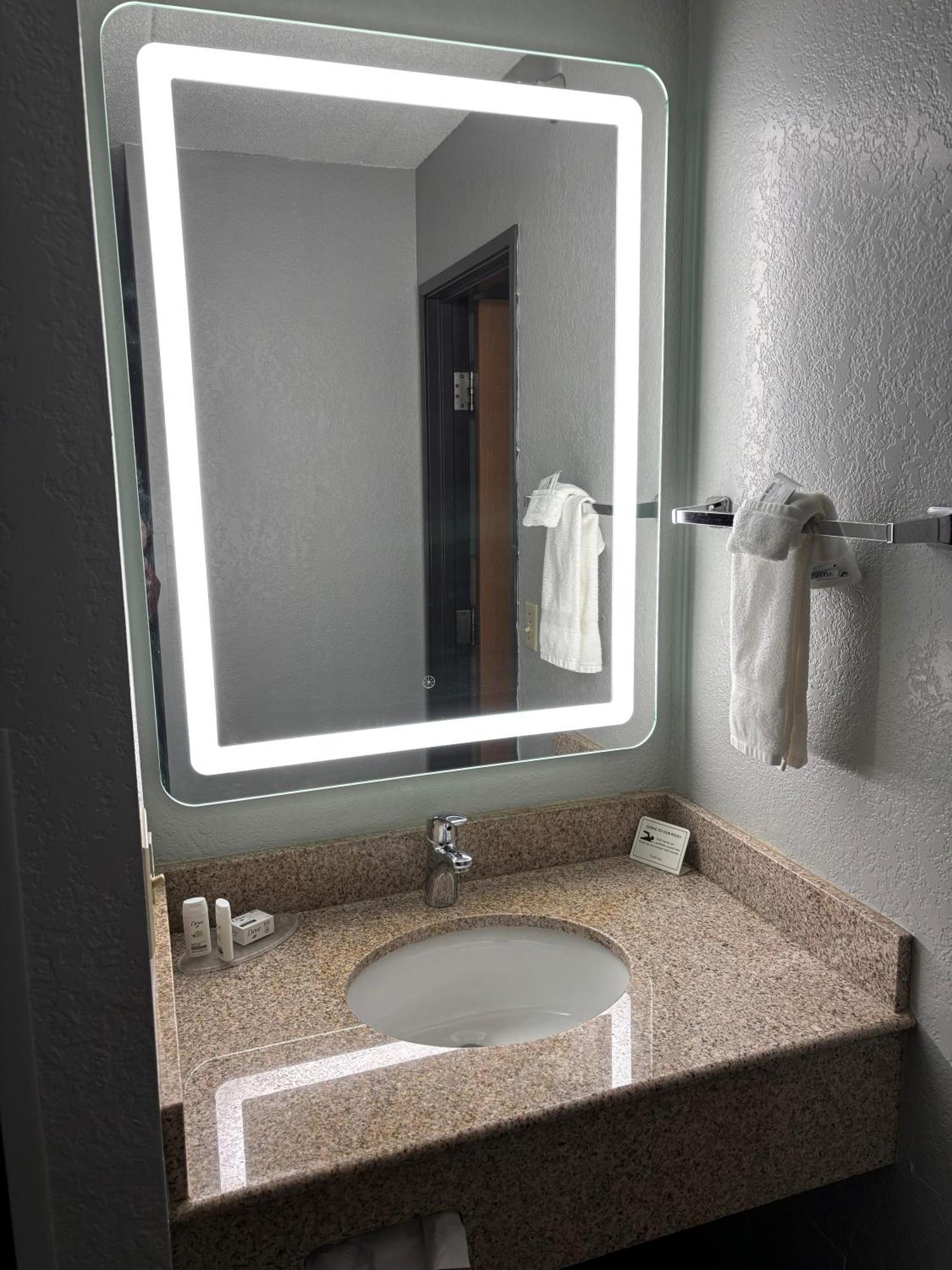 Americinn By Wyndham Albert Lea Extérieur photo