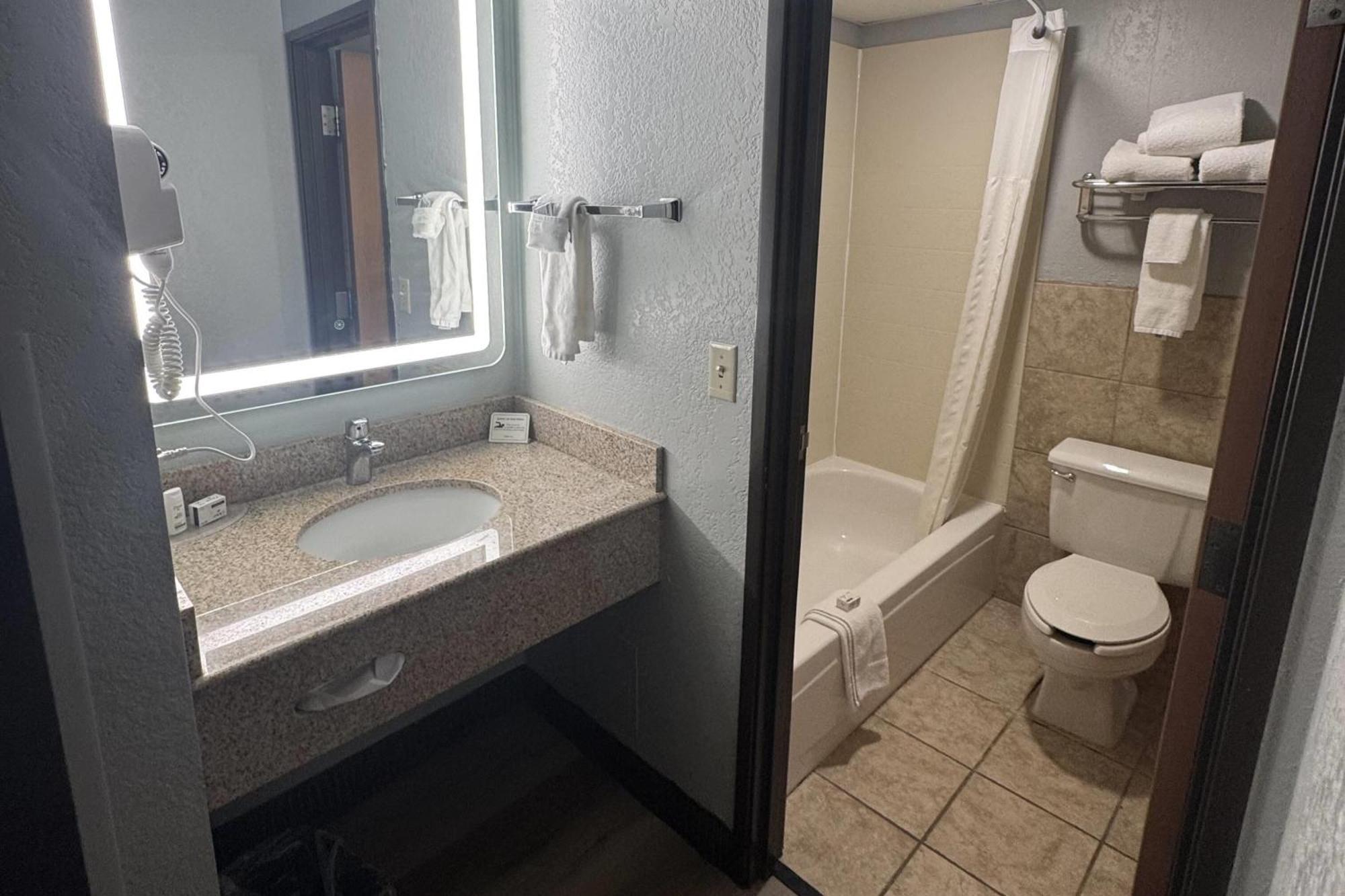 Americinn By Wyndham Albert Lea Extérieur photo